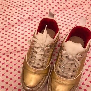 CHRISTIAN LOUBUTIN FASHION SNEAKERS